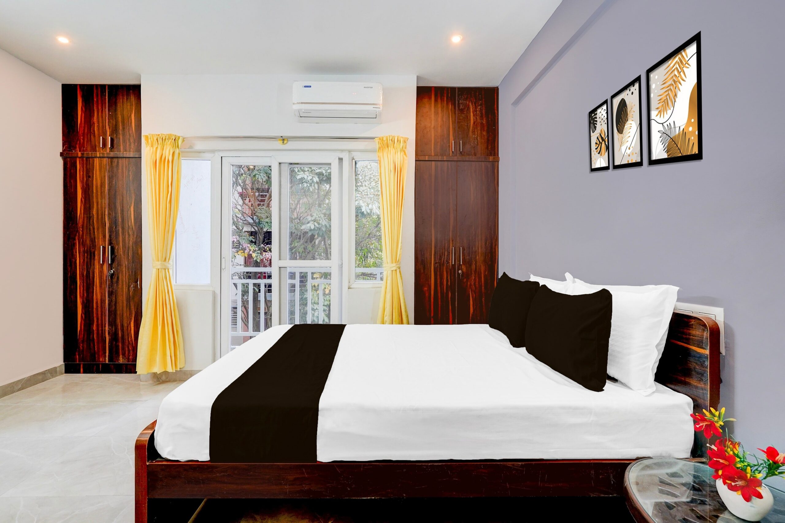 Single hotel room in Brookefield Bangalore at Jeevith Gardens