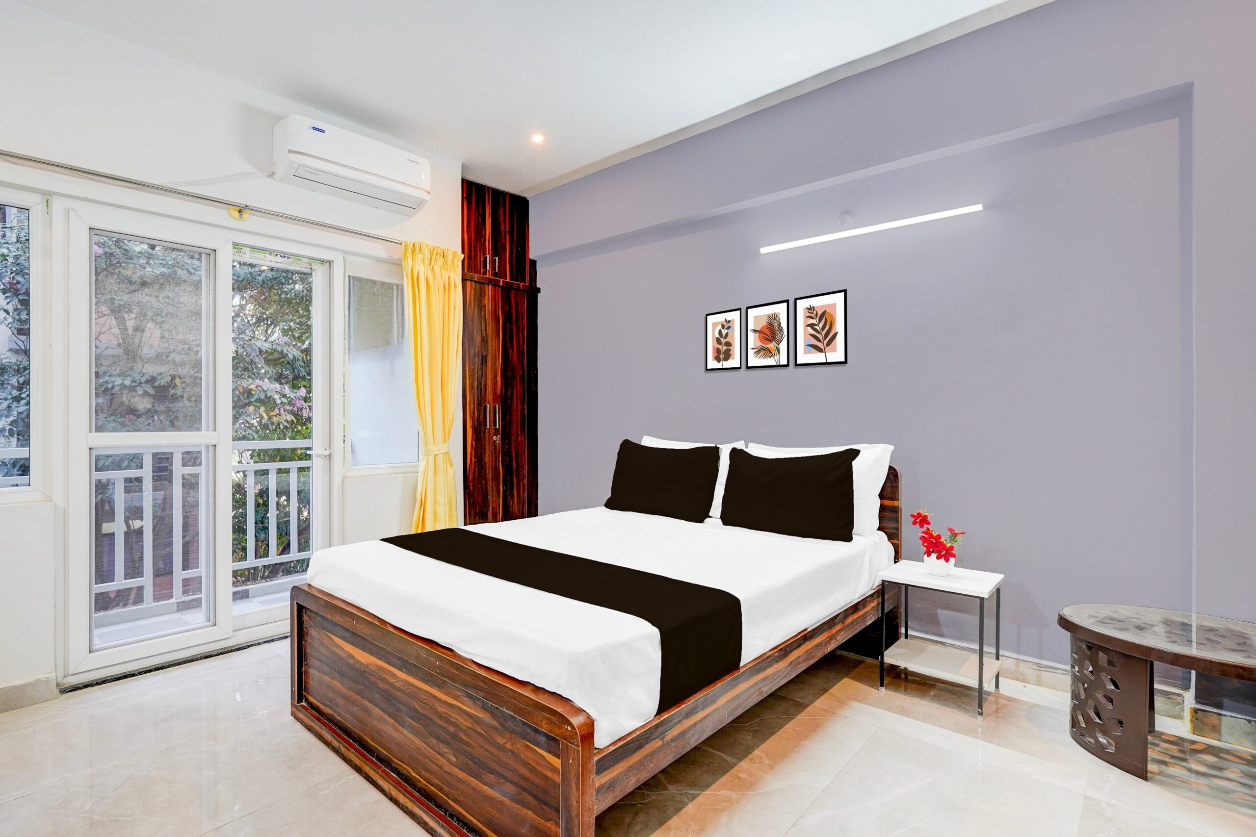 Non-AC single hotel room in Brookefield Bangalore